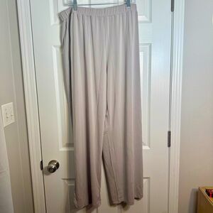 NWOT. SIMONTON SAYS 2X light beige pants with elastic waist band. Pull On Pants